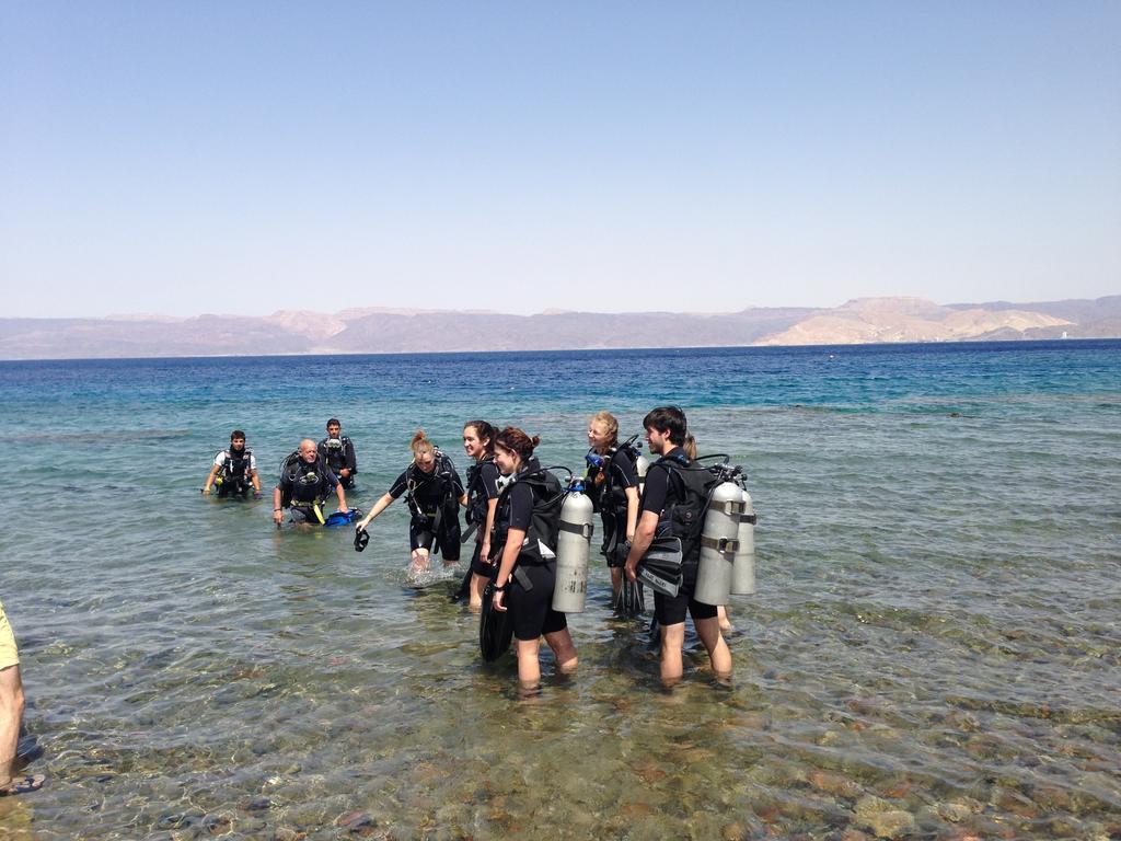 לינה וארוחת בוקר עקבה Arab Divers Dive Center And Bed & Breakfast מראה חיצוני תמונה