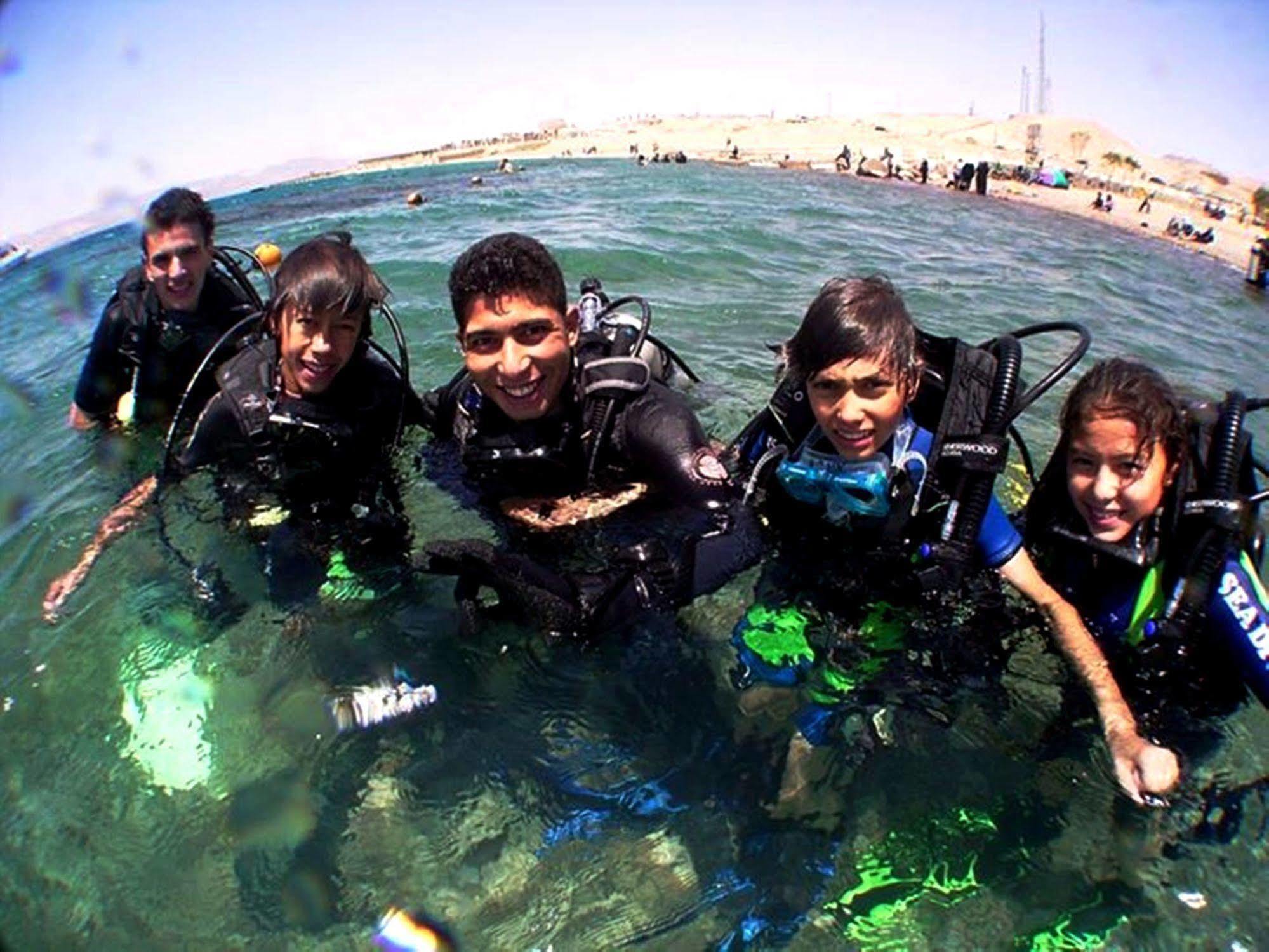 לינה וארוחת בוקר עקבה Arab Divers Dive Center And Bed & Breakfast מראה חיצוני תמונה